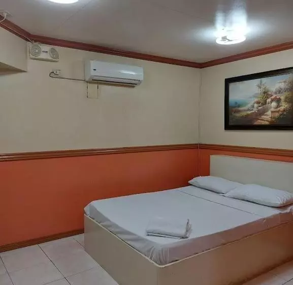 Kokomos  & Restaurant