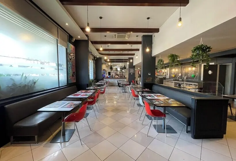 Fotos del hotel Ibis Santiago Estación Central:  11