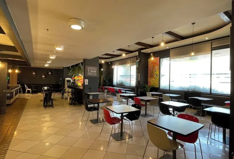 Fotos del hotel Ibis Santiago Estación Central:  9