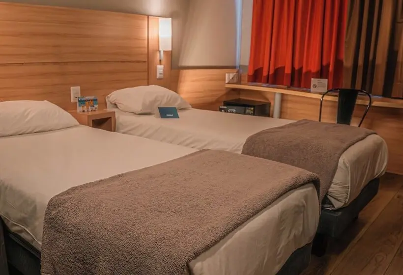 Fotos del hotel Ibis Santiago Estación Central:  5