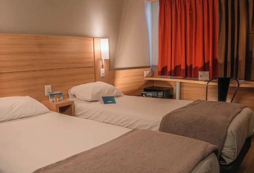 Fotos del hotel Ibis Santiago Estación Central:  15