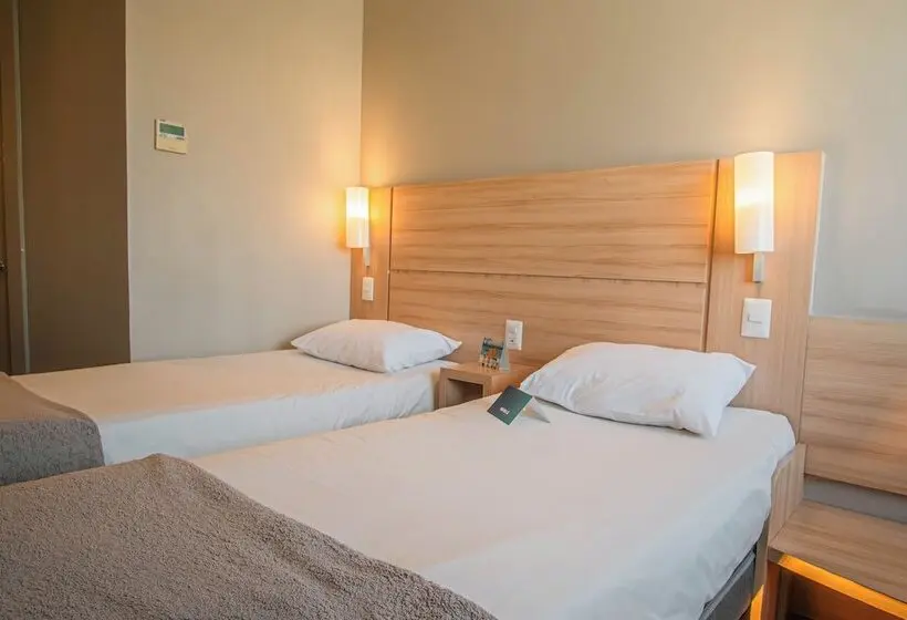 Fotos del hotel Ibis Santiago Estación Central:  17