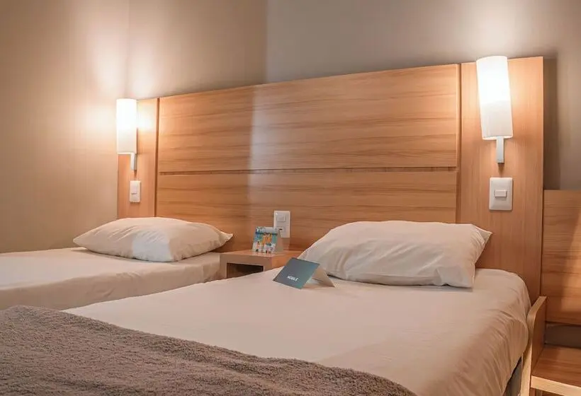 Fotos del hotel Ibis Santiago Estación Central:  18