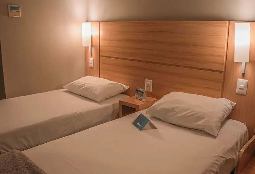 Fotos del hotel Ibis Santiago Estación Central:  19