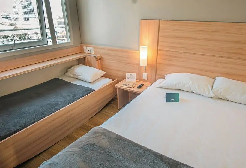 Fotos del hotel Ibis Santiago Estación Central:  20