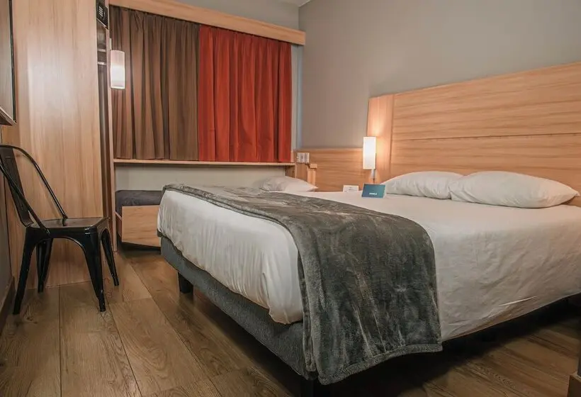 Fotos del hotel Ibis Santiago Estación Central:  21