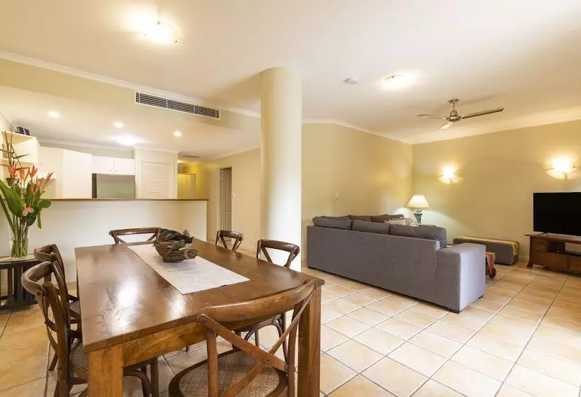 Fotos del hotel The Mediterranean Port Douglas:  11