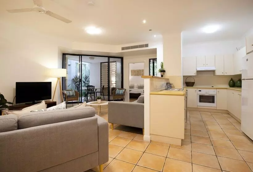 Fotos del hotel The Mediterranean Port Douglas:  23