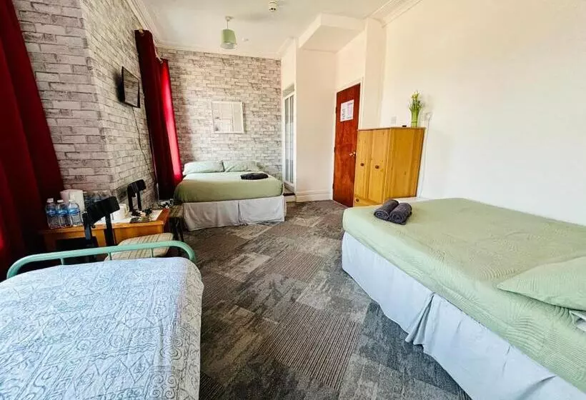 Fotos del hotel Leatham Park Guest House:  2