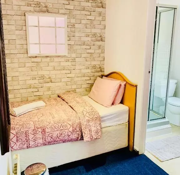 Fotos del hotel Leatham Park Guest House:  9