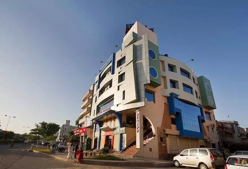 Fotos del hotel Shri Ram Excellency:  9