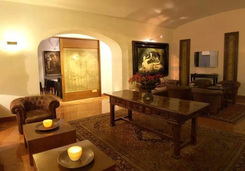 Fotos del hotel Palazzo Brunaccini:  8
