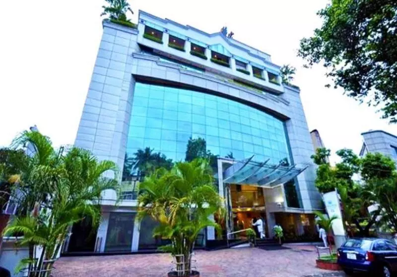 Fotos del hotel Maurya Rajadhani:  8