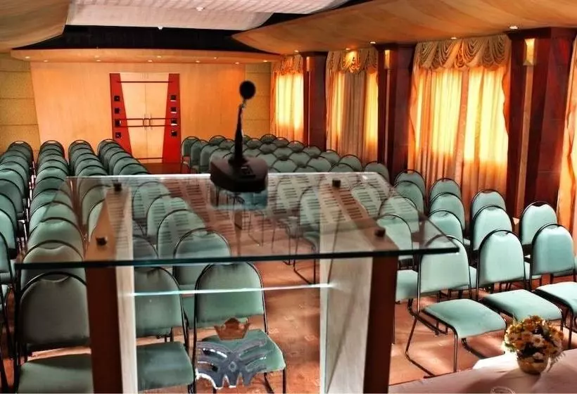 Fotos del hotel Maurya Rajadhani:  13