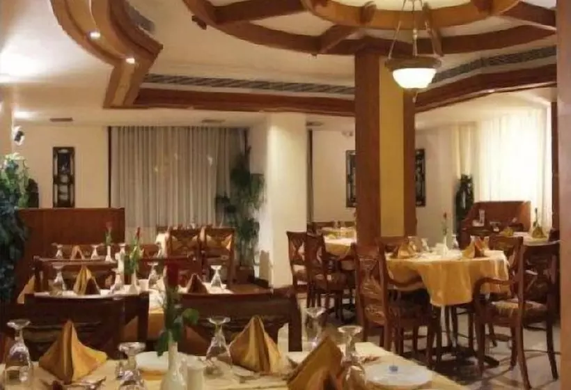 Fotos del hotel Maurya Rajadhani:  11