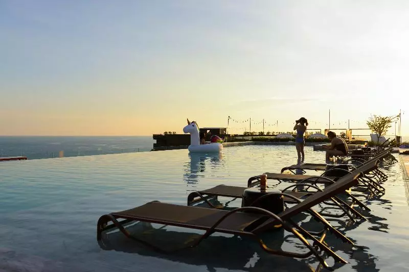 Fotos del hotel The Galleri By Katathani:  3