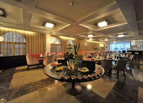 Fotos del hotel Warwick Il Palazzo Hotel & Suites:  11