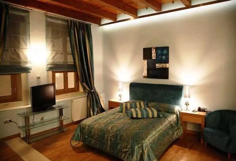 Bellagio Luxury Boutique