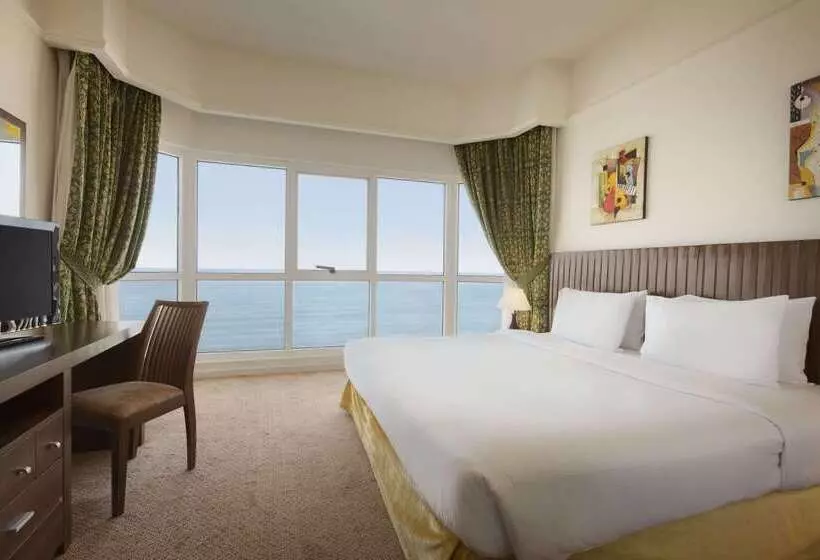 Fotos del hotel Ramada By Wyndham Beach Hotel Ajman:  20