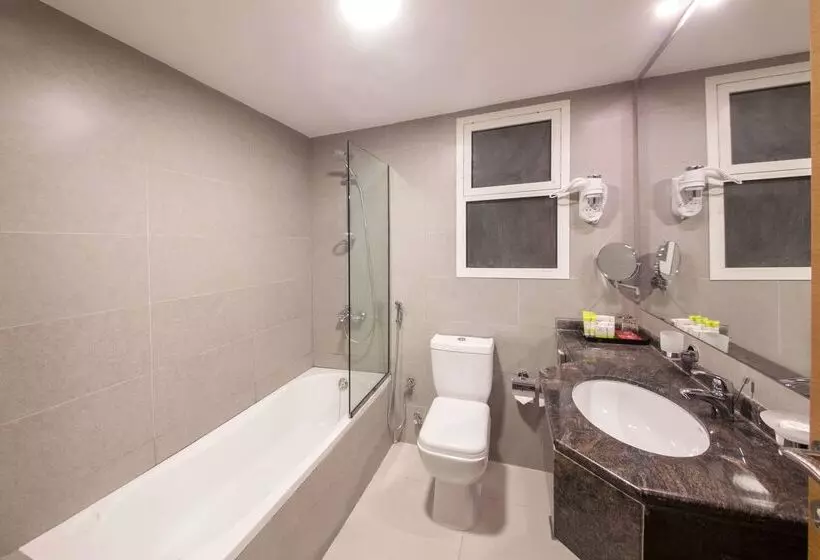 Fotos del hotel Ramada By Wyndham Beach Hotel Ajman:  16