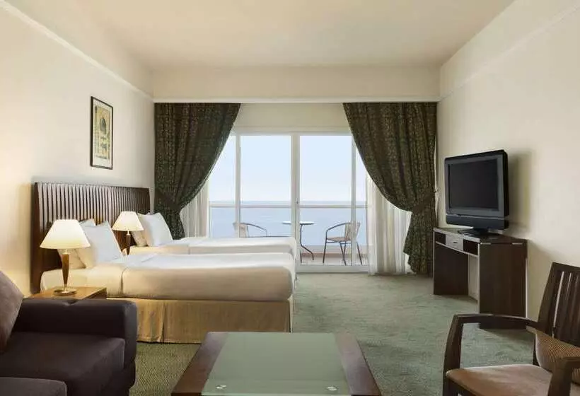 Fotos del hotel Ramada By Wyndham Beach Hotel Ajman:  18