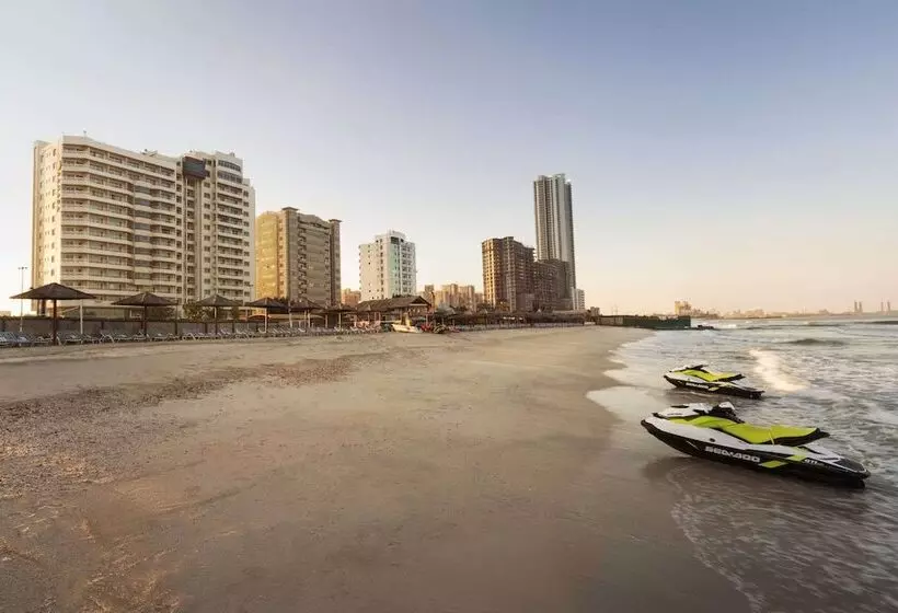 Fotos del hotel Ramada By Wyndham Beach Hotel Ajman:  17