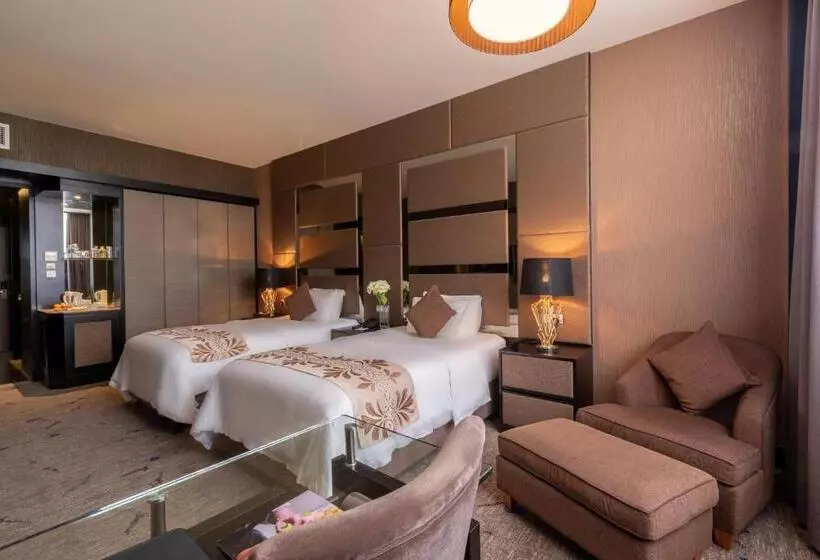 Fotos del hotel New World Suites:  22