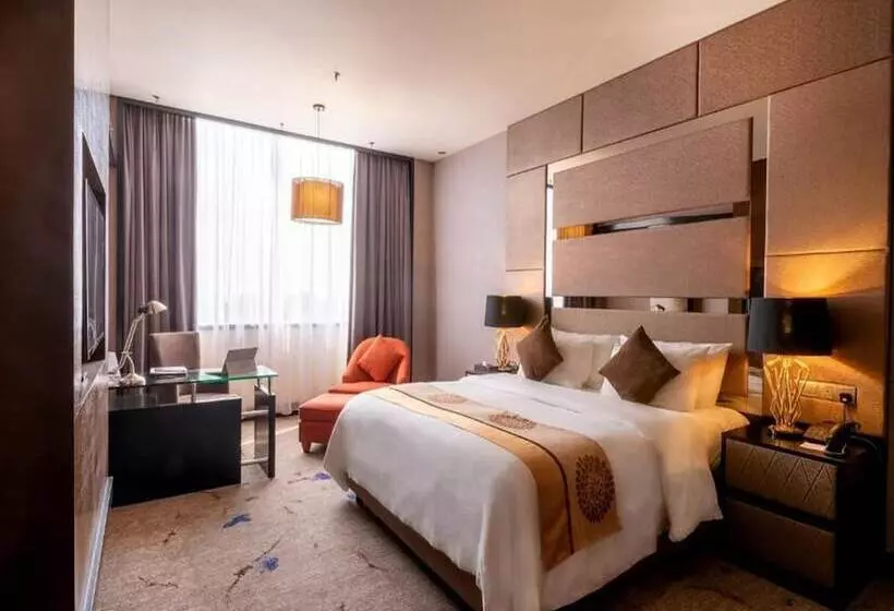 Fotos del hotel New World Suites:  7