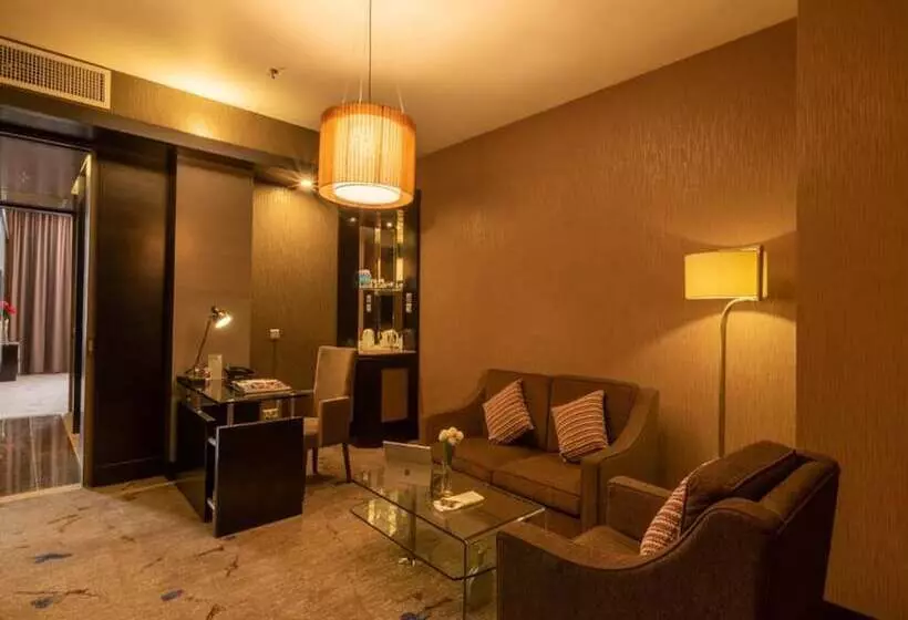 Fotos del hotel New World Suites:  24