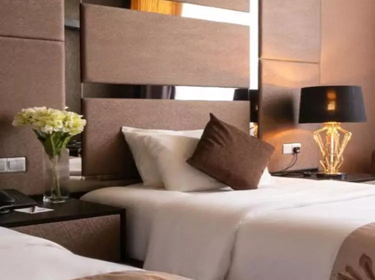 Fotos del hotel New World Suites:  23