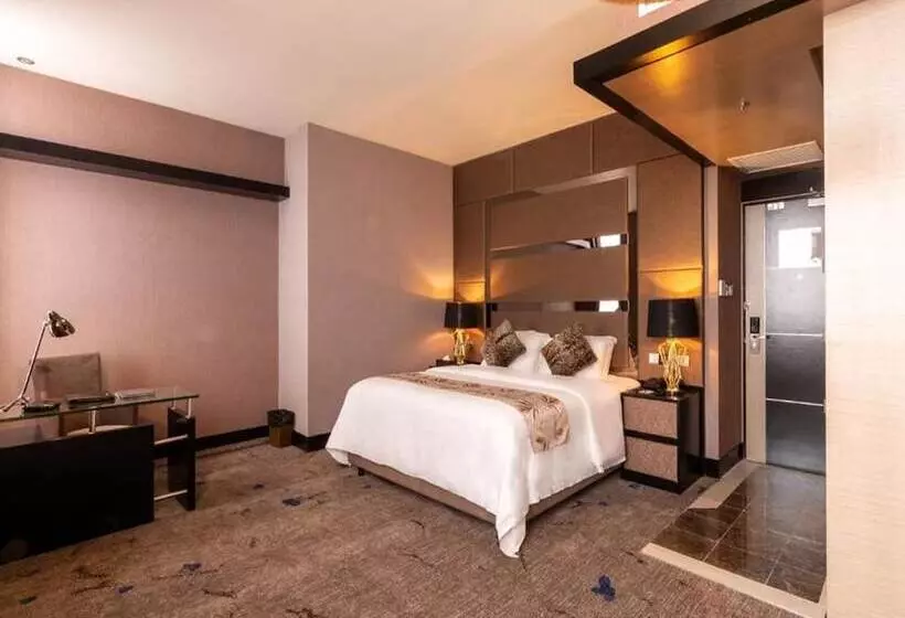 Fotos del hotel New World Suites:  2