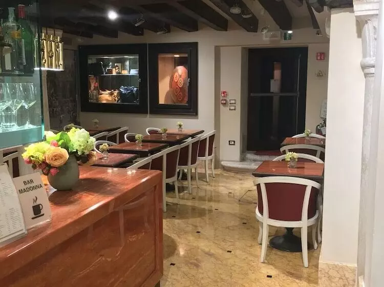 Fotos del hotel Palazzetto Madonna:  18