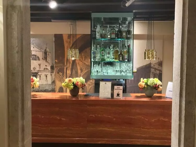 Fotos del hotel Palazzetto Madonna:  4