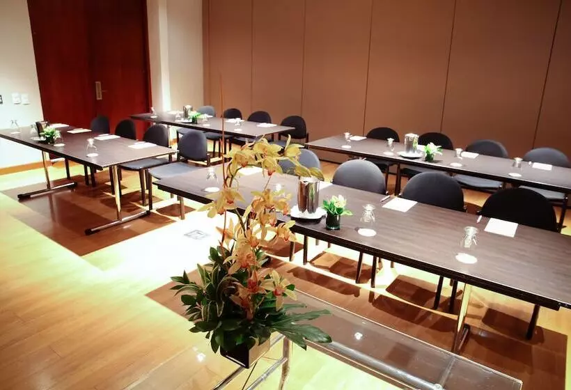 Fotos del hotel Rosales Plaza:  25