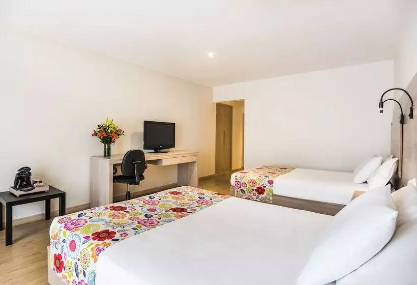 Fotos del hotel Rosales Plaza:  21