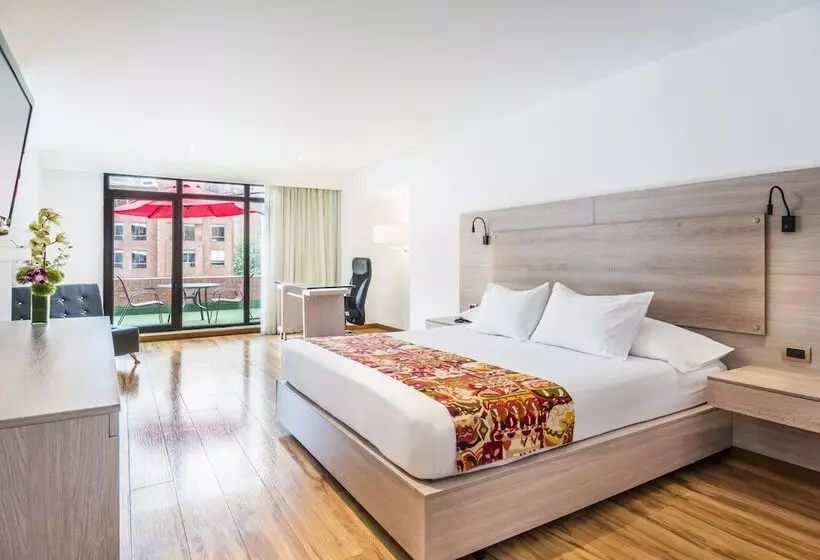 Fotos del hotel Rosales Plaza:  2