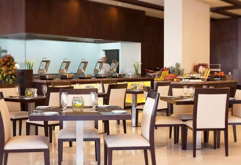 Fotos del hotel Mövenpick  Apartments Al Mamzar Dubai:  11