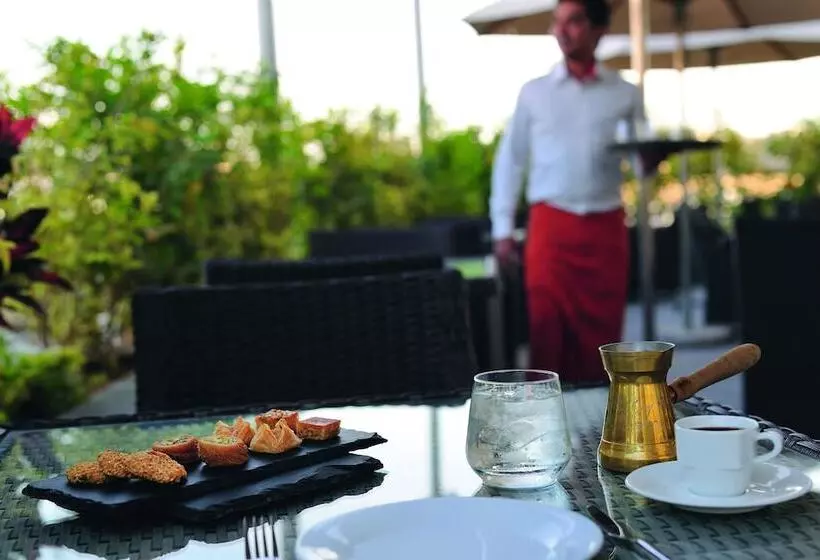 Fotos del hotel Mövenpick  Apartments Al Mamzar Dubai:  20