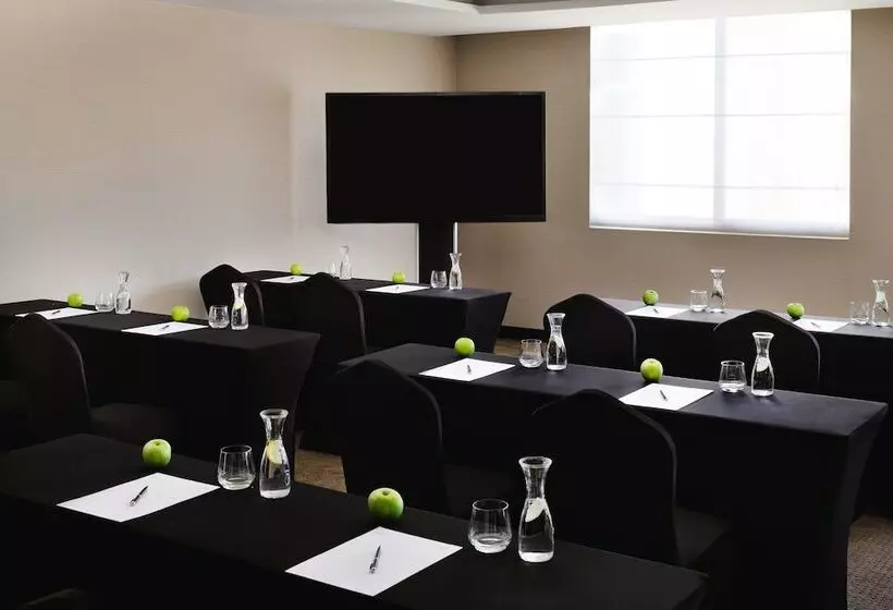 Fotos del hotel Mövenpick  Apartments Al Mamzar Dubai:  12