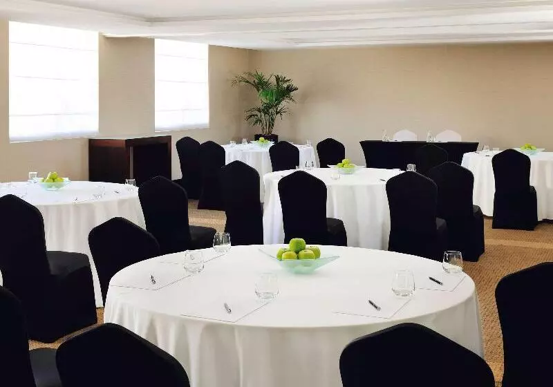 Fotos del hotel Mövenpick  Apartments Al Mamzar Dubai:  16