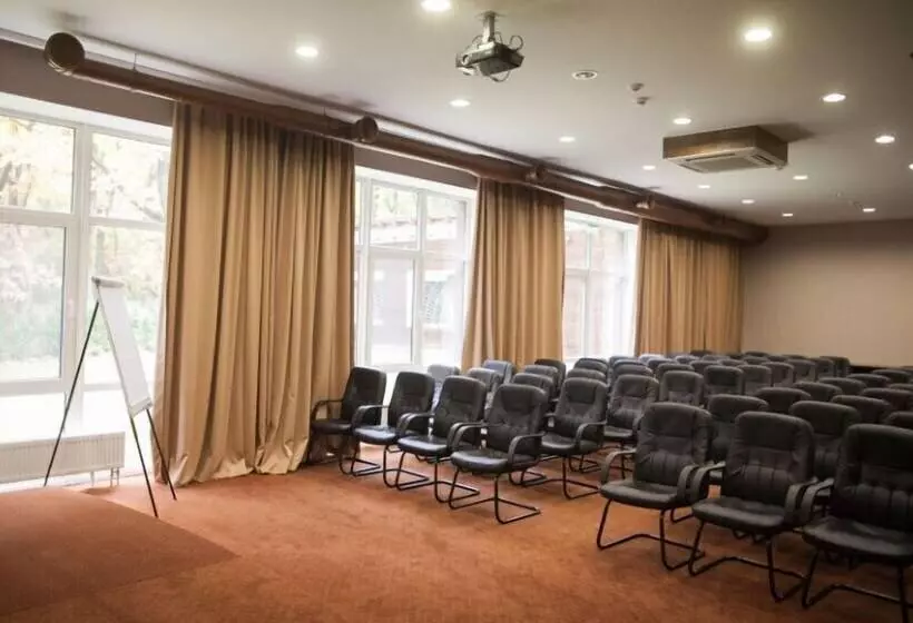 Fotos del hotel Park-hotel Golosievo:  8