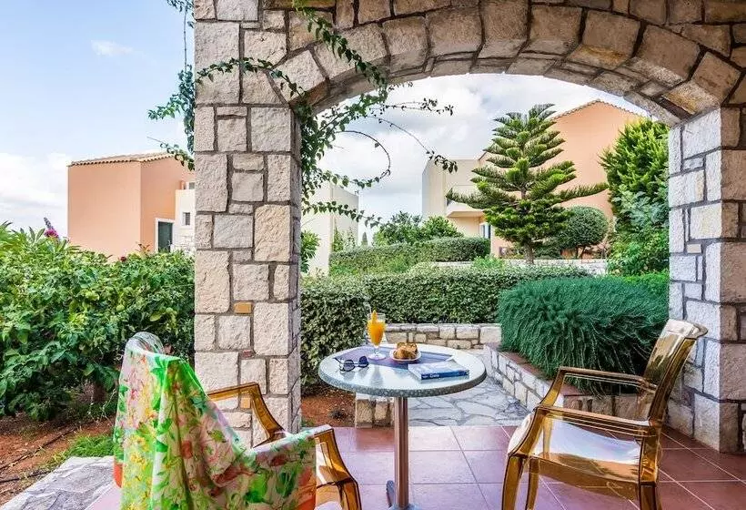 Fotos del hotel Pilot's Villas Luxury Suites:  13