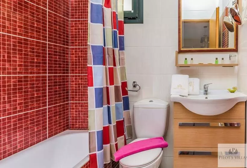 Fotos del hotel Pilot's Villas Luxury Suites:  10