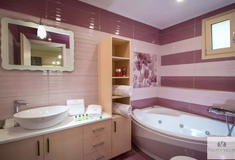 Fotos del hotel Pilot's Villas Luxury Suites:  18