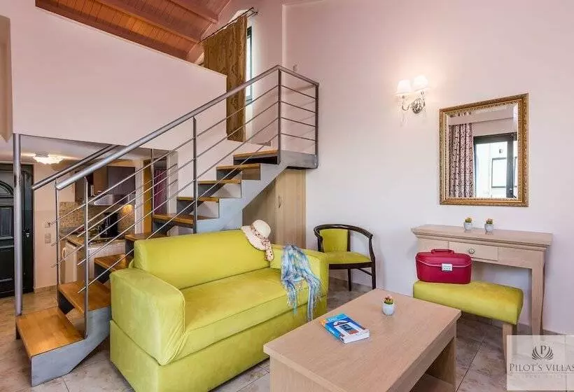 Fotos del hotel Pilot's Villas Luxury Suites:  12