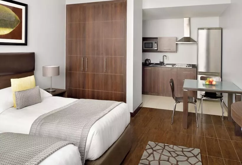 Fotos del hotel Mövenpick  Apartments Al Mamzar Dubai:  2