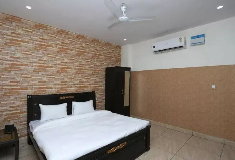 Fotos del hotel Airport City:  13