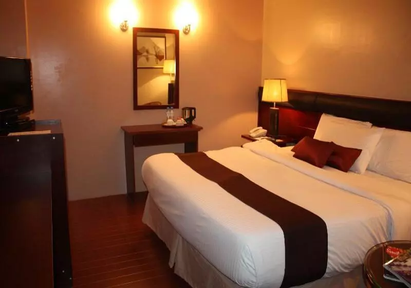 Allure Hotel & Suites