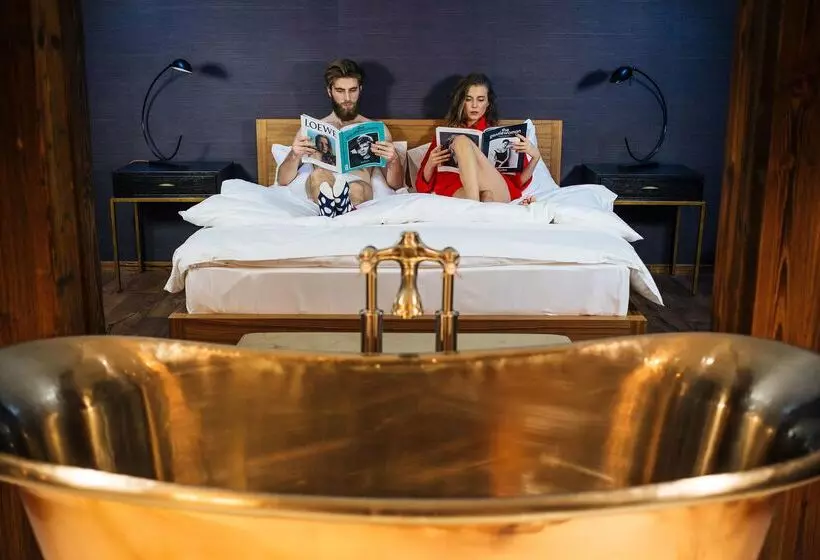 Fotos del hotel The Emblem:  25