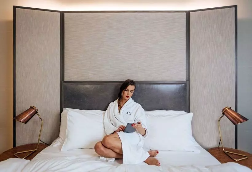 Fotos del hotel The Emblem:  14